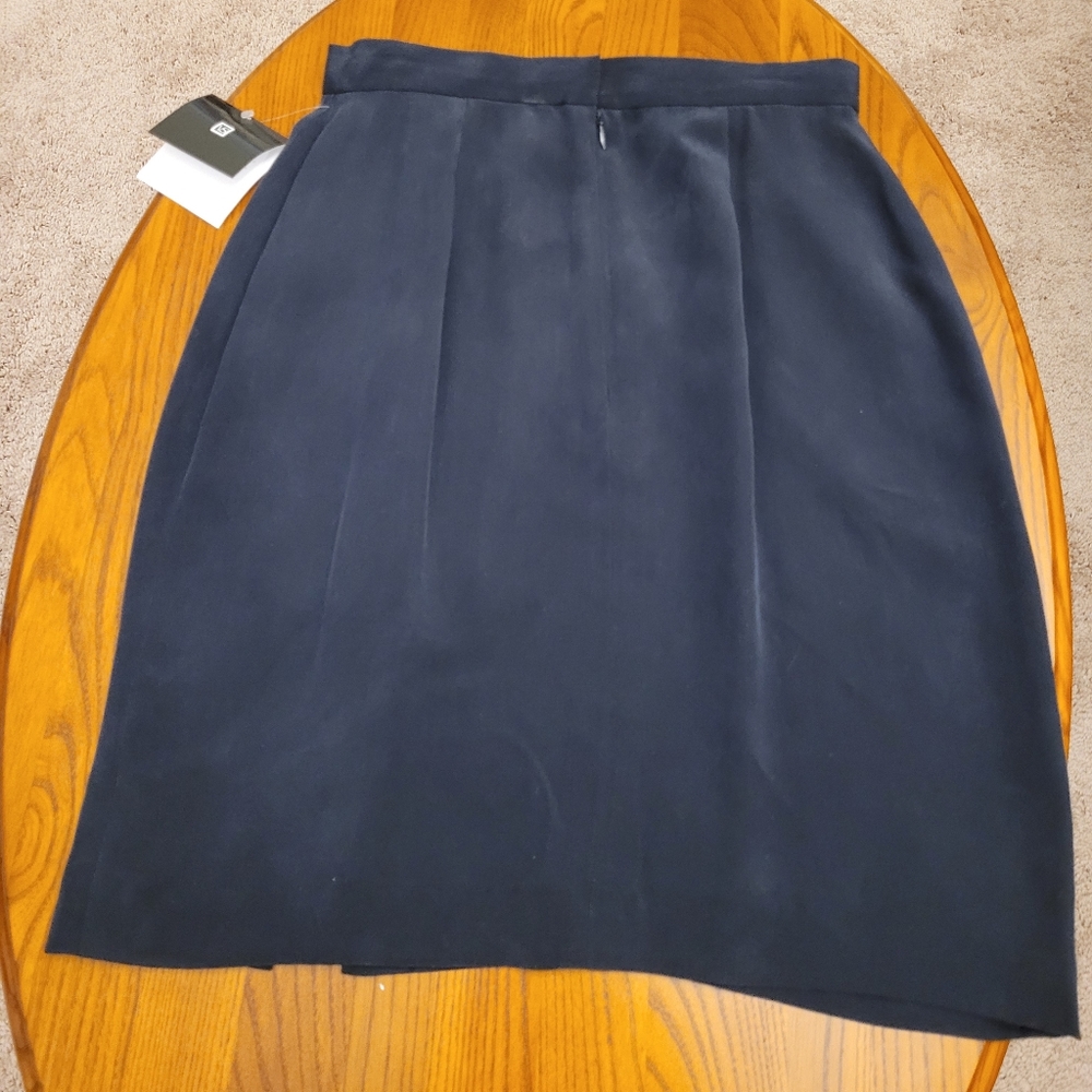 Silk Navy Blue Skirt, Size 6, NEW - Picture 9 of 9